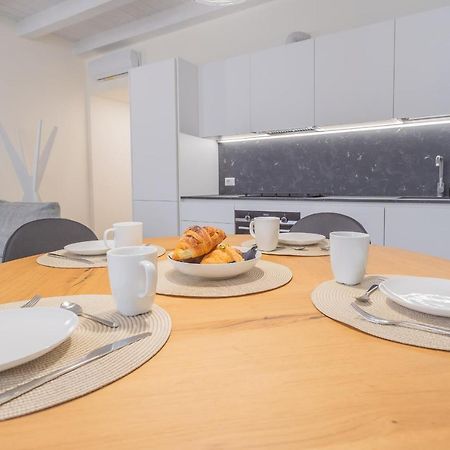 Modern & Stylish Apartment In Como City By Rent All 科莫 外观 照片