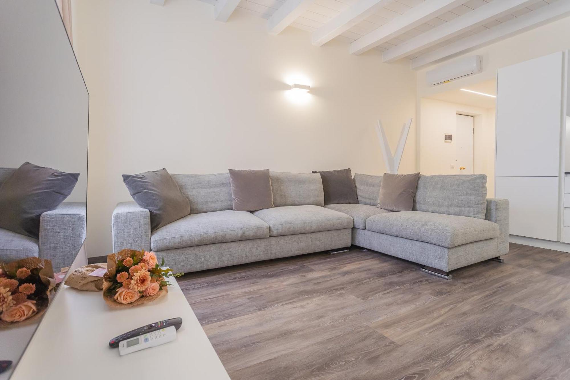 Modern & Stylish Apartment In Como City By Rent All 科莫 外观 照片