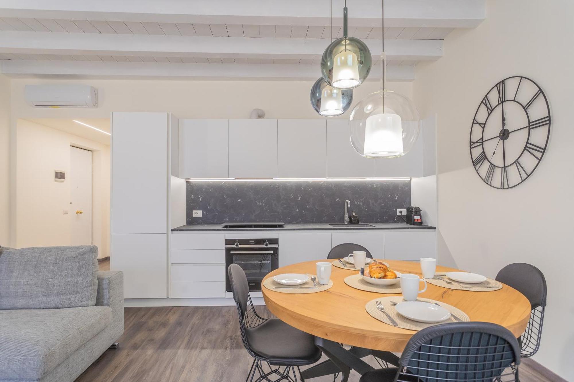 Modern & Stylish Apartment In Como City By Rent All 科莫 外观 照片