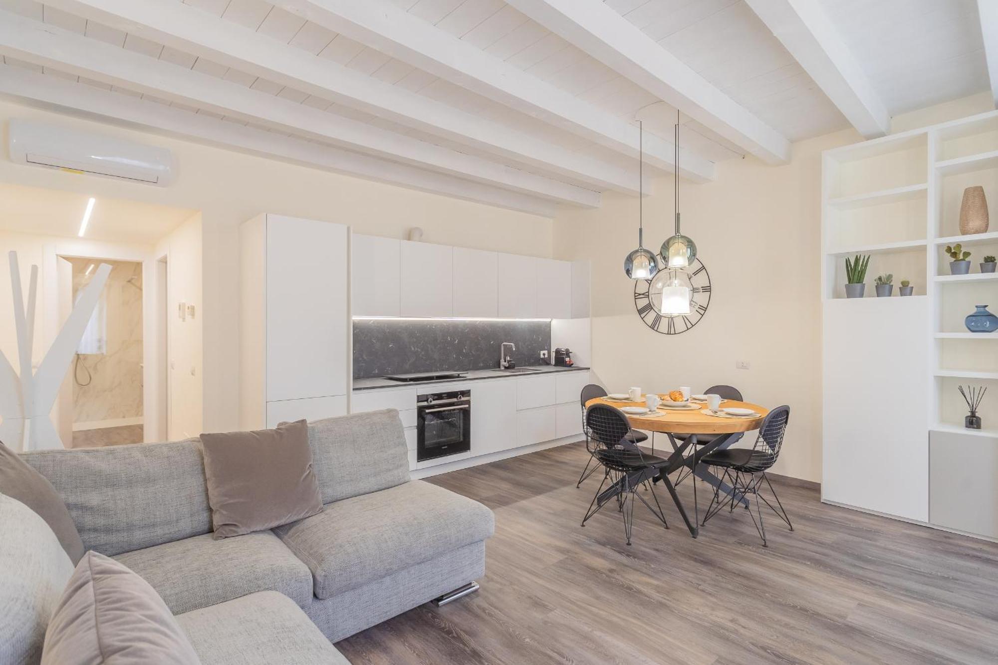 Modern & Stylish Apartment In Como City By Rent All 科莫 外观 照片
