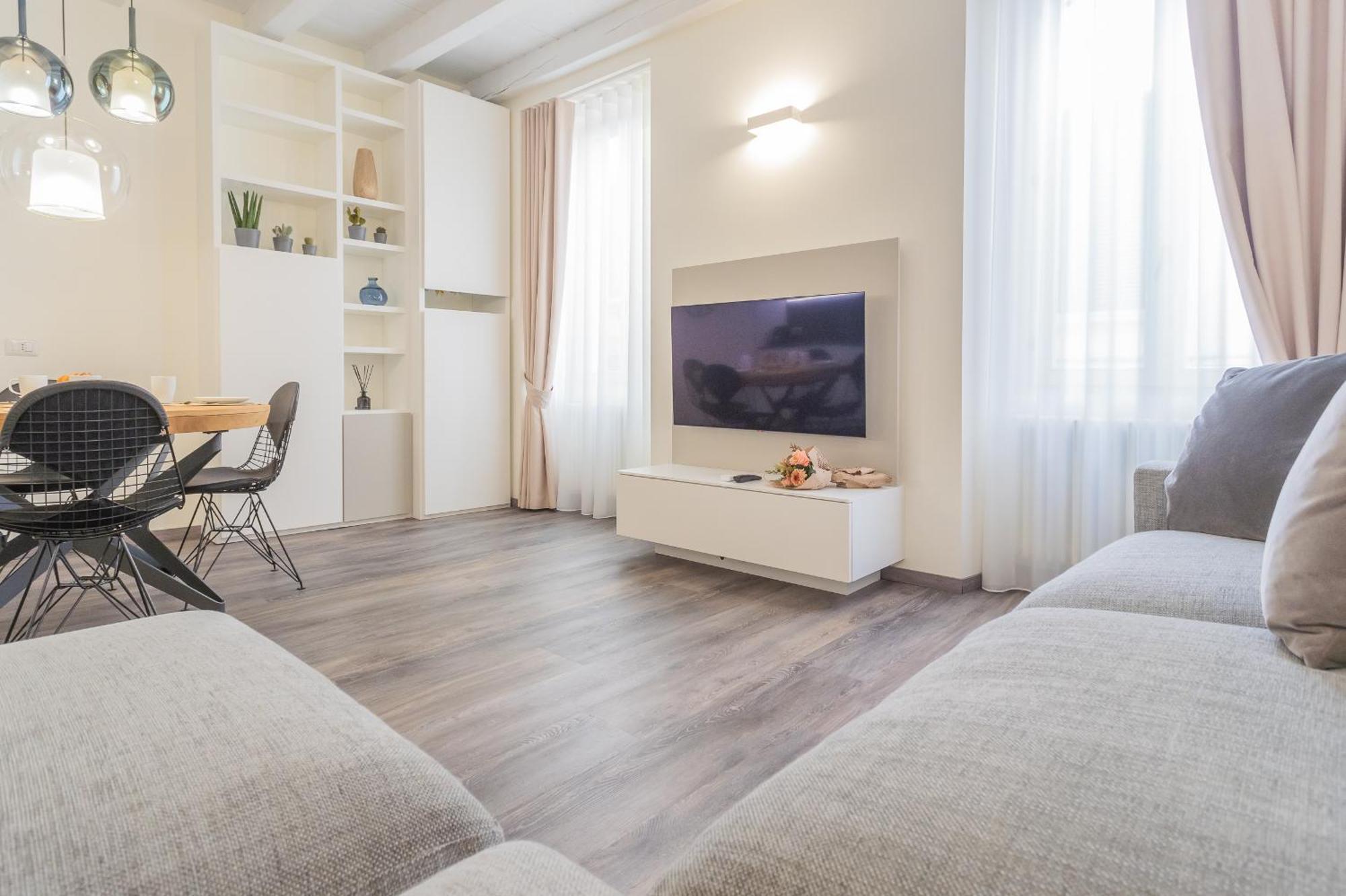 Modern & Stylish Apartment In Como City By Rent All 科莫 外观 照片